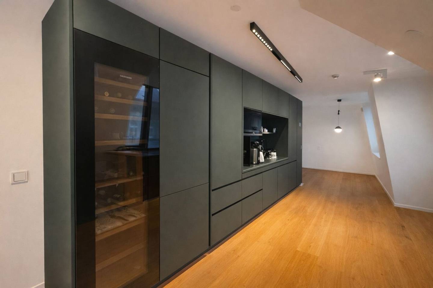 Exklusives Dachgeschoss-Wohnen mit großzügiger Dachterrasse im Herzen des 9. Bezirks