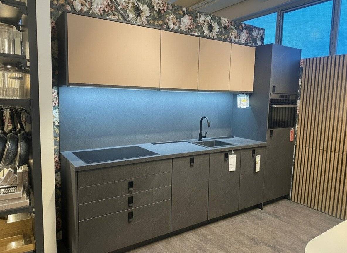 Available from 1 November 2026: Bright attic apartment in Linz: 3 rooms, balcony and modern fittings? ? no, fix: Available from 1 November 2026: Bright attic apartment in Linz: 3 rooms, balcony and modern fittings