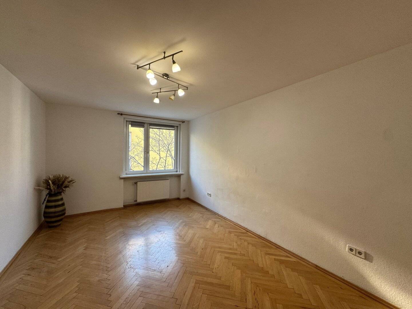 Großzügig geschnittene 2-Zimmer-Stadtwohnung mit Wohnküche – ideal auch als WG!