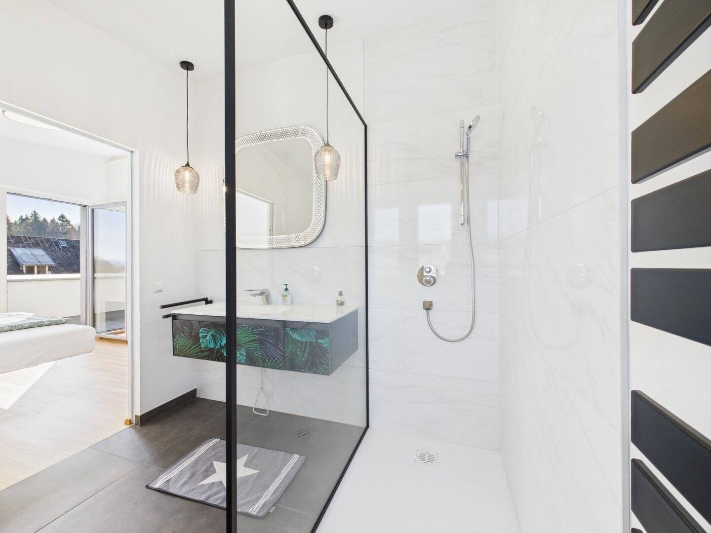 Neuwertiges Penthouse mit 2 Terrassen, Garage & Seeblick in Velden am Wörthersee! Wundervolle Ruhelage