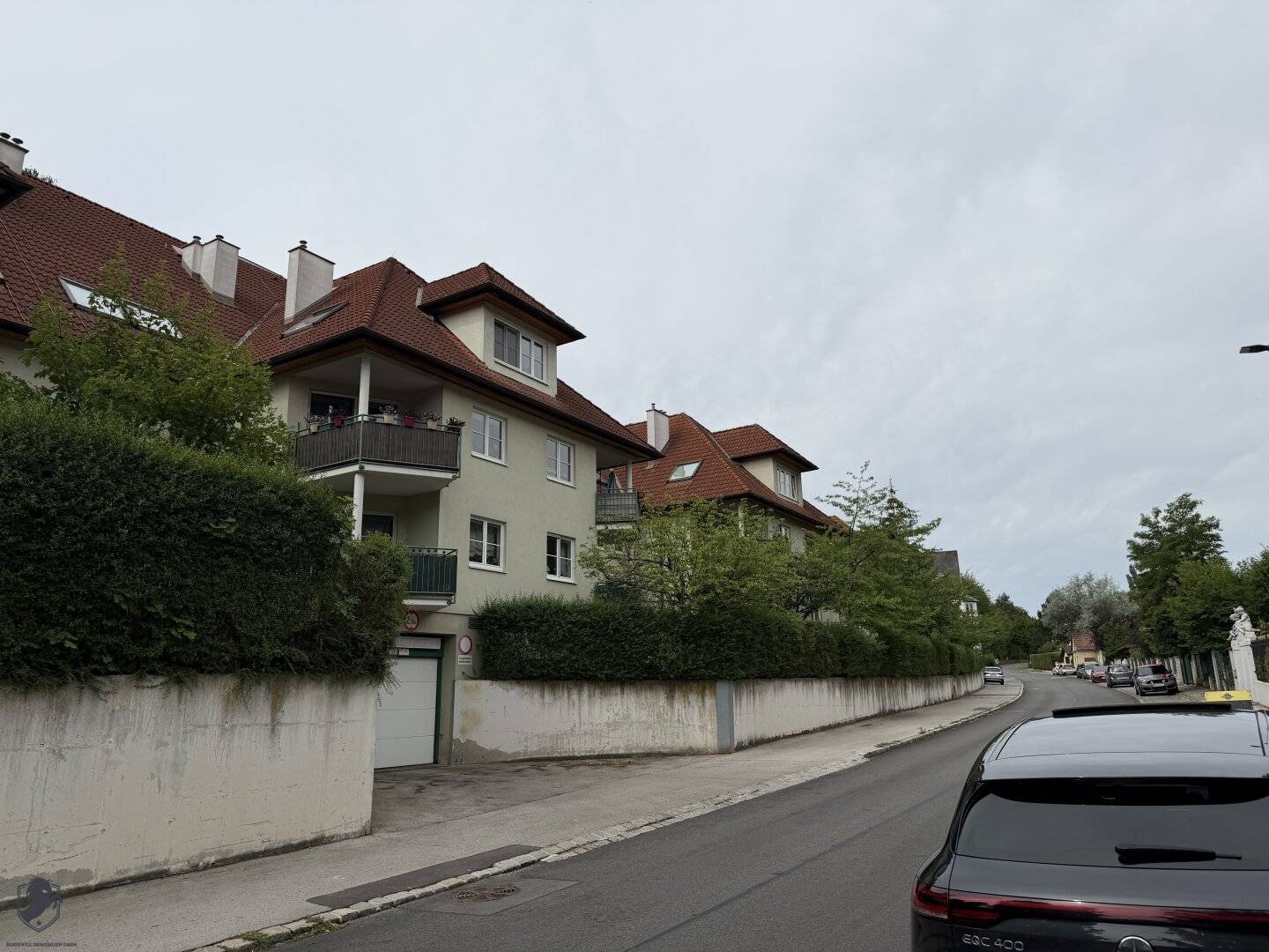 Großzügige 4-Zimmer-Dachgeschosswohnung mit Lift, Keller und Stellplätzen in Kaltenleutgeben