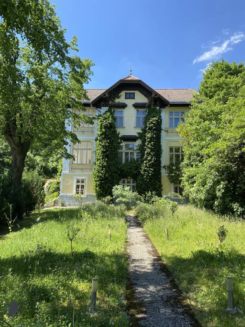 Villa mit Geschichte & Zukunft – Hinterbrühl bei Wien