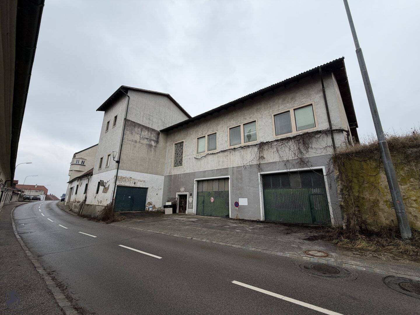 Project property with halls on the ground floor and office space on the upper floor a project property with halls on the ground floor and office space on the upper floor