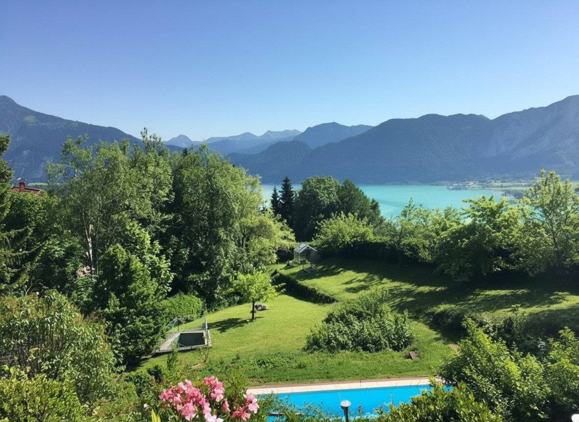 Mehr Aussicht. Mehr Ruhe. Mehr Möglichkeit. Ein Rückzugsort mit Seltenheitswert am Mondsee.