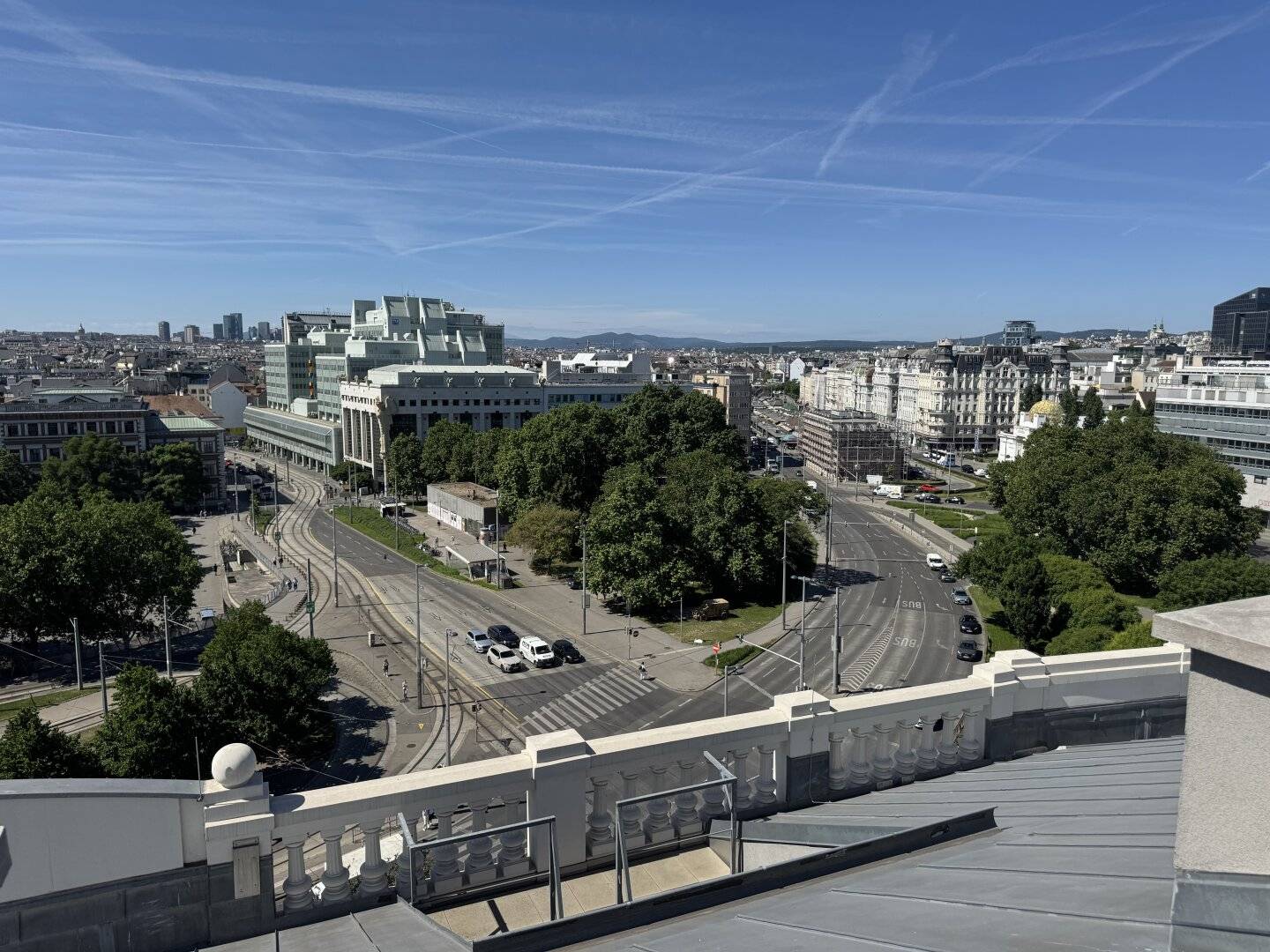 Penthouse- Büro am Karlsplatz | 50m² Dachterrassen | Spektakulärer Wien- Blick | Vollklimatisiert