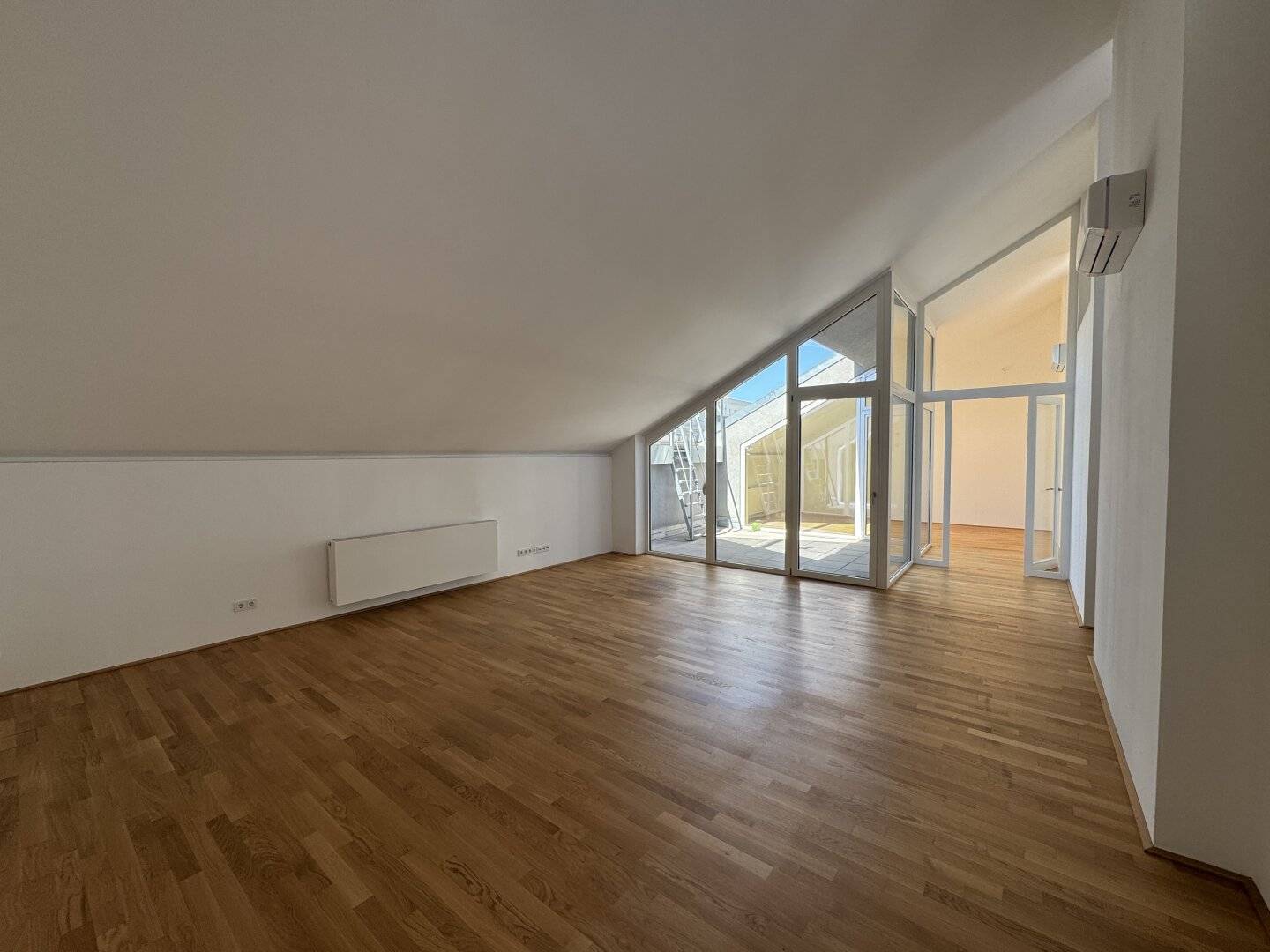 Penthouse- Büro am Karlsplatz | 50m² Dachterrassen | Spektakulärer Wien- Blick | Vollklimatisiert
