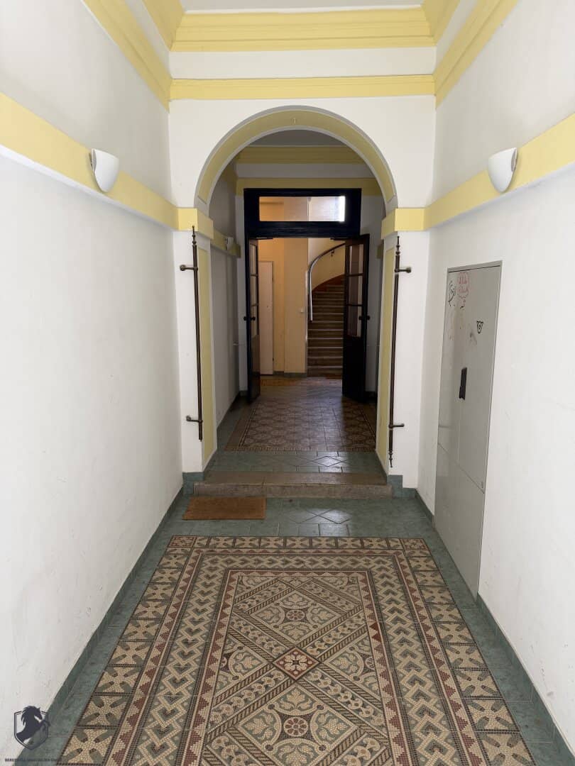 Charming 1 room apartment with separate kitchen