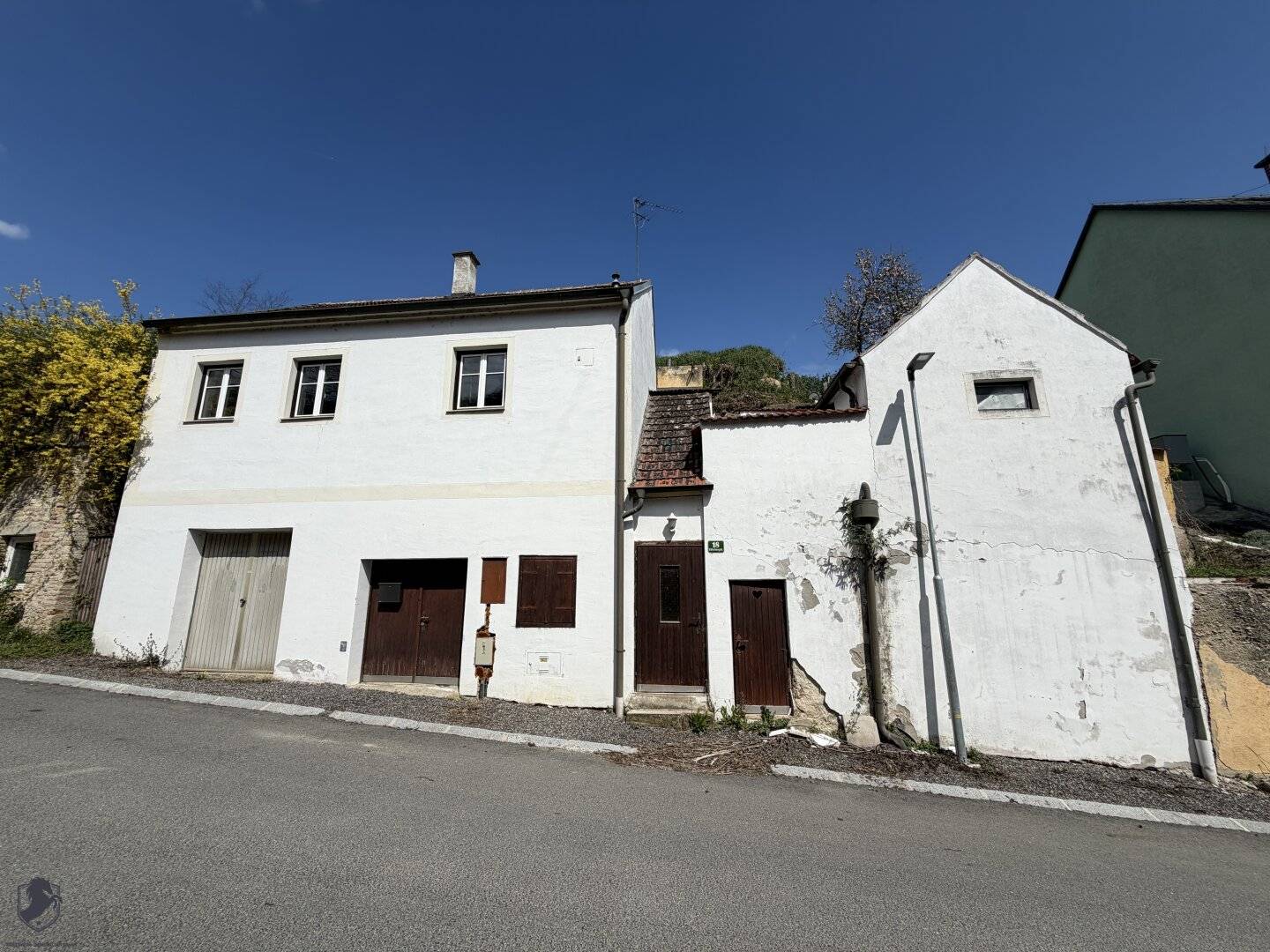 Charmantes Presshaus mit historischem Weinkeller & Entwicklungspotenzial – seltene Gelegenheit!