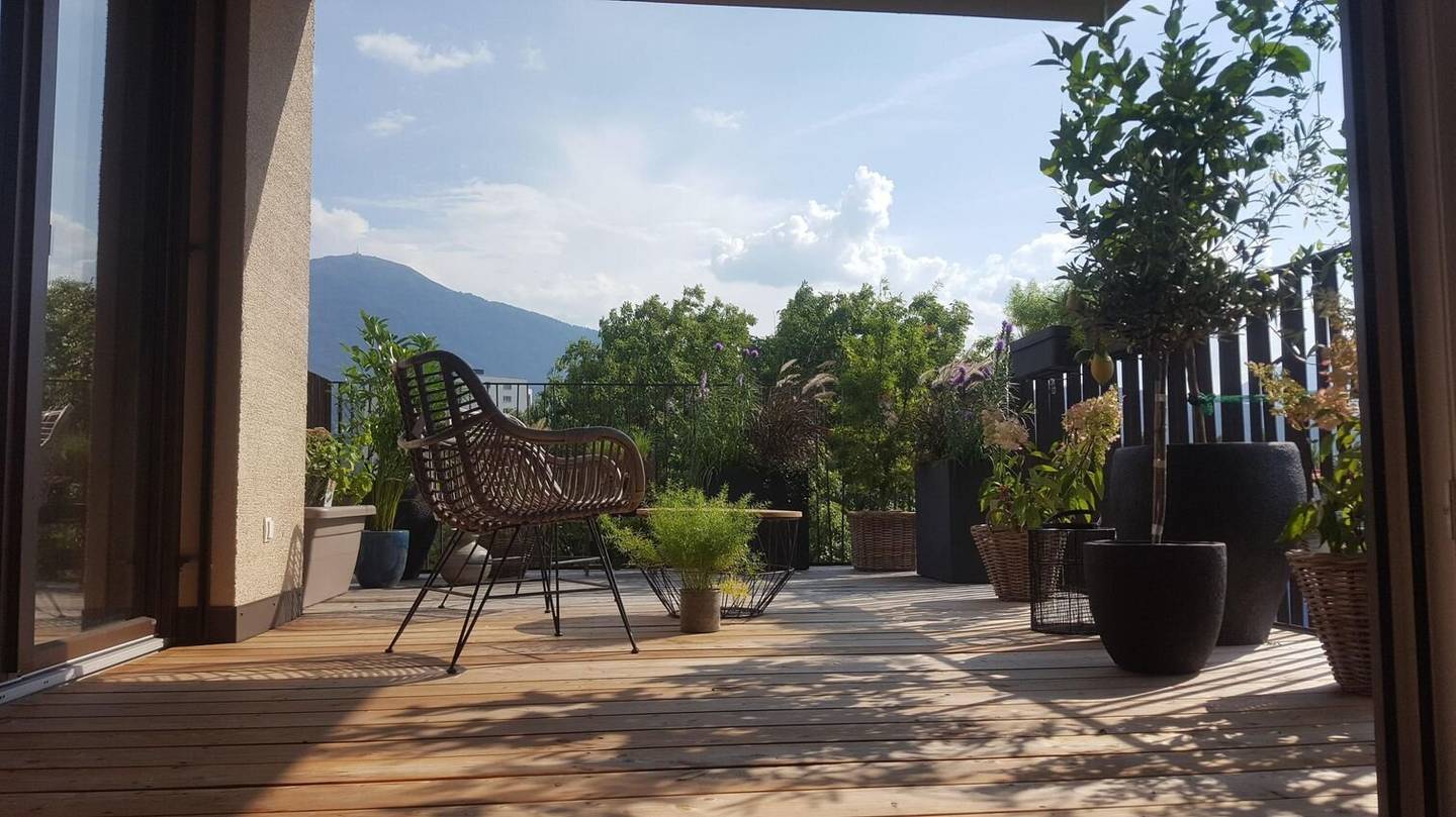 Quality Living Neu-Arzl Top 22 | Generous 3 room Attic Apartment,