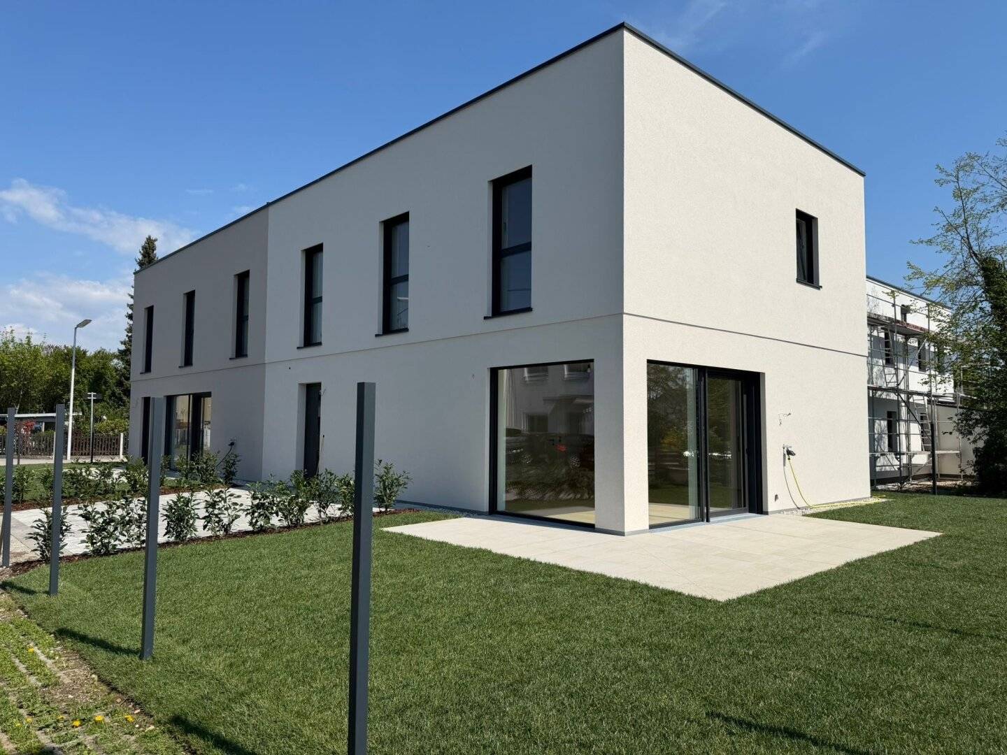 PROVISIONSFREI: Exklusive 5-Zi-Neubau-Doppelhaushälfte in Linz