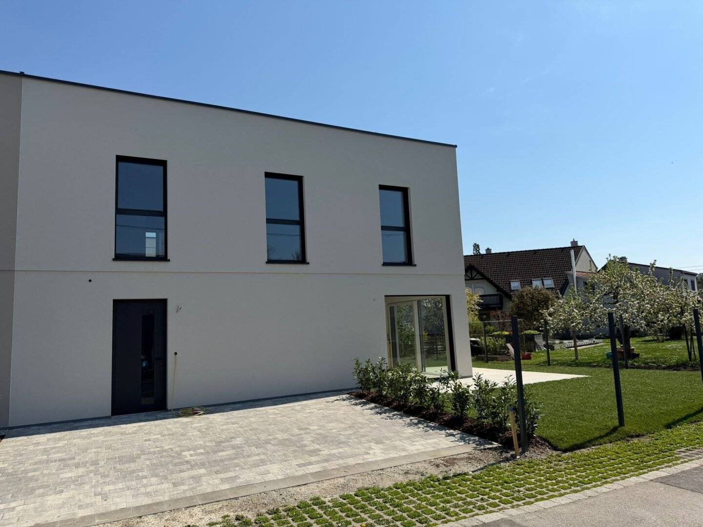 PROVISIONSFREI: Exklusive 5-Zi-Neubau-Doppelhaushälfte in Linz