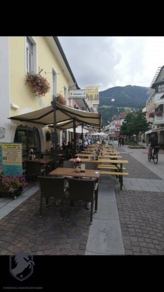 Alteingesessenes Lokal mit Wohnung und großem Privatparkplatz – Ideal für junge Gastronomen!