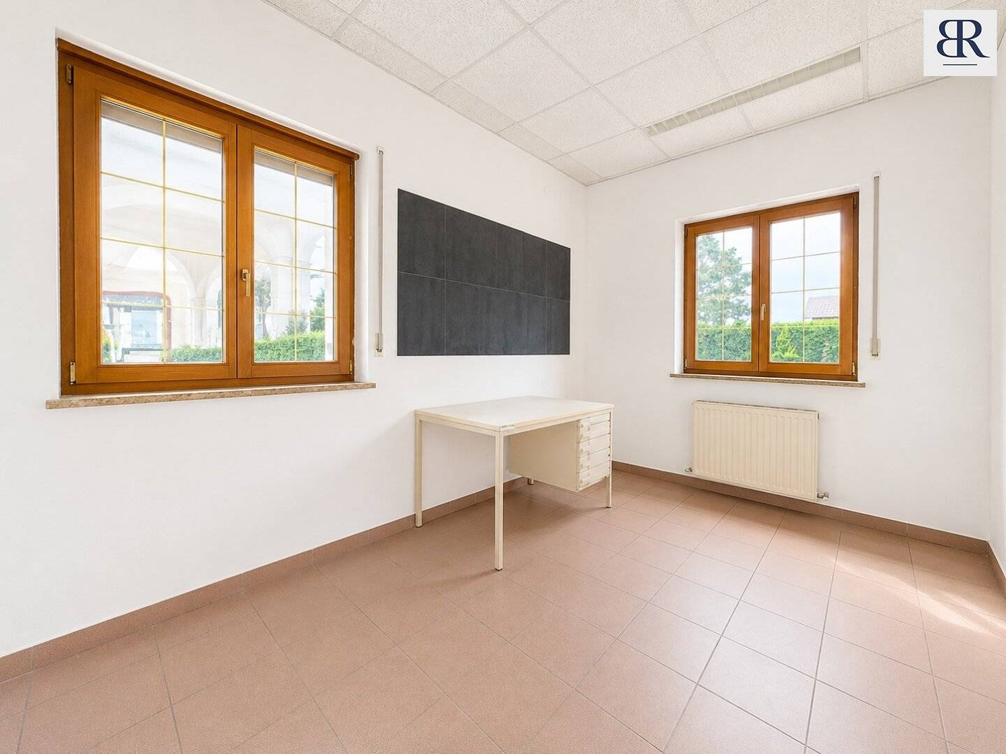 Room for ideas. Space for success.