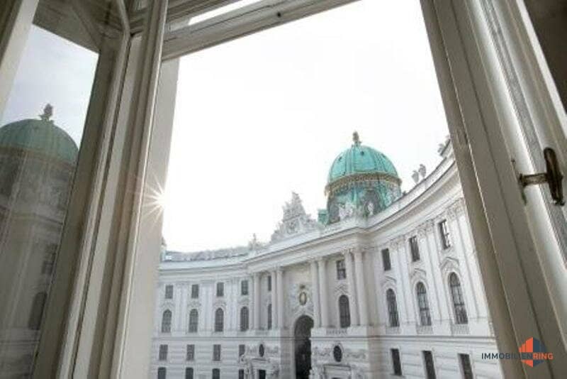 Offices in a top location in Vienna city centre commission free