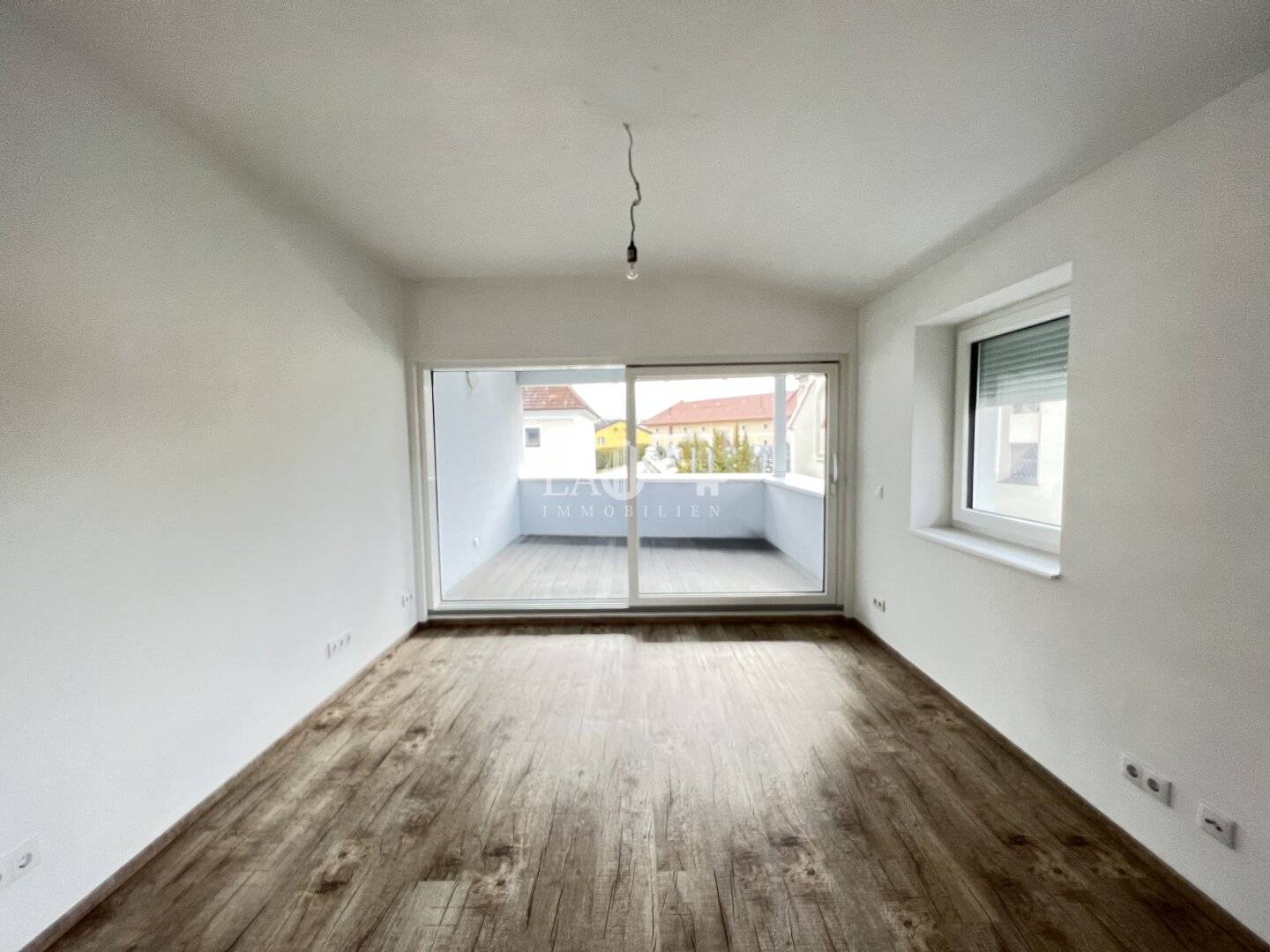 VERMIETETE ZWEI WOHNUNG IN ZENTRALER LAGE!
