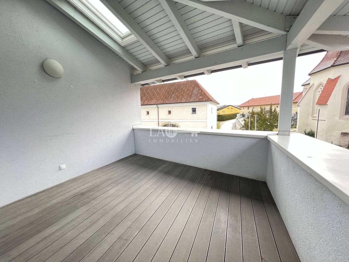 VERMIETETE ZWEI WOHNUNG IN ZENTRALER LAGE!