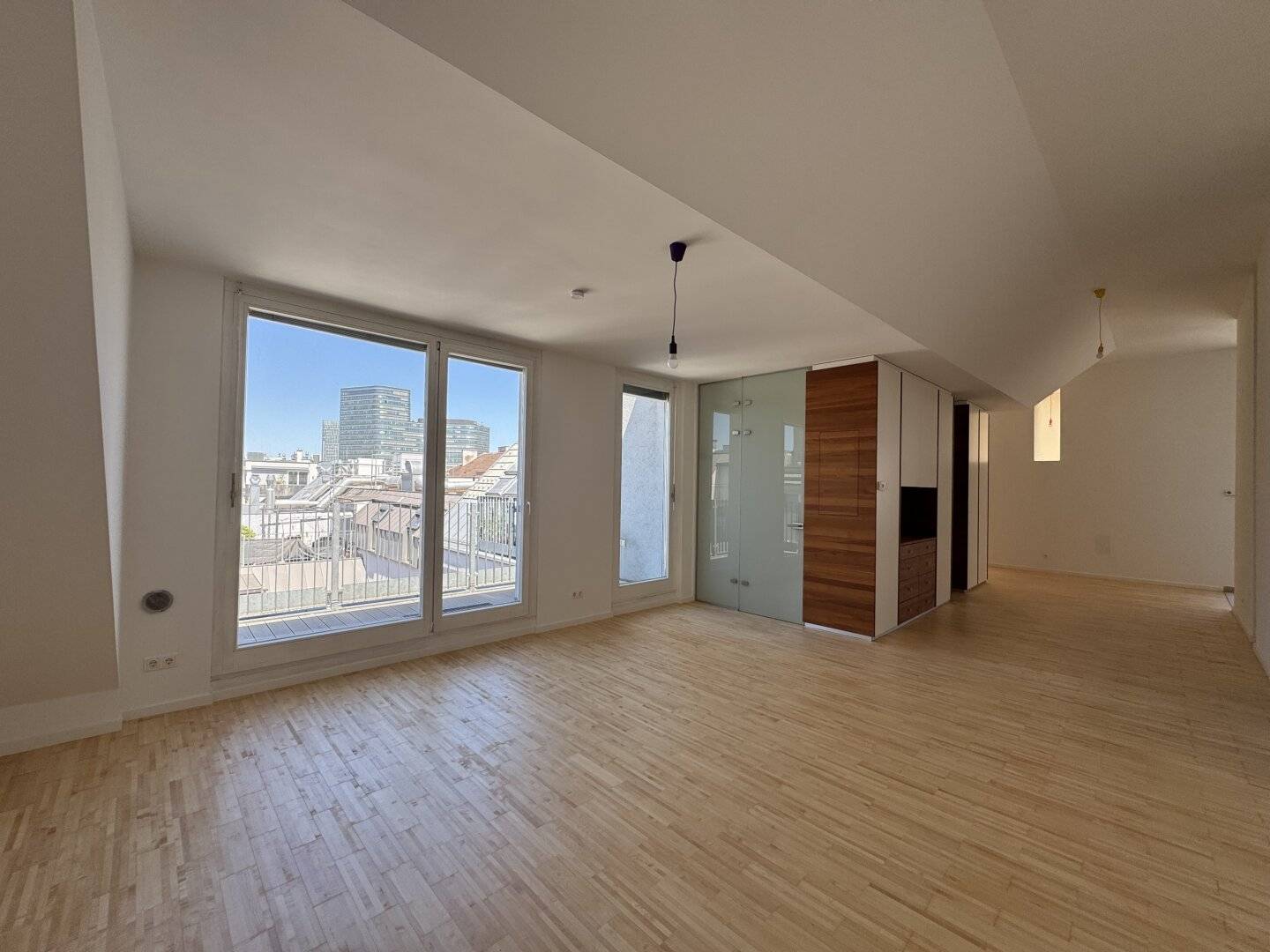Exklusive Dachgeschosswohnung | Klimaanlage | 2 Terrassen | Garage | Hauptbahnhof & U1 Keplerplatz