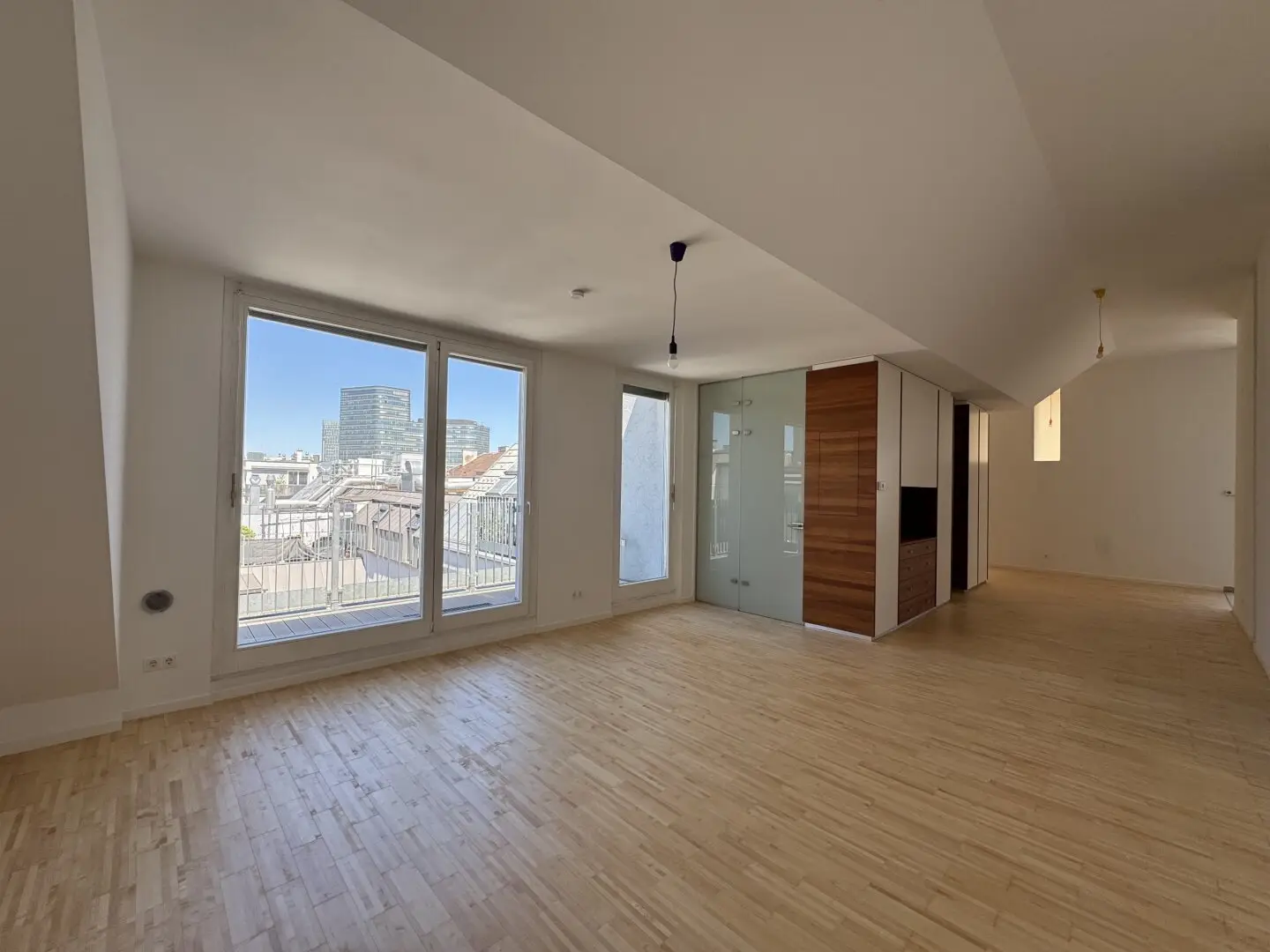 Exklusive Dachgeschosswohnung | Klimaanlage | 2 Terrassen | Garage | Hauptbahnhof & U1 Keplerplatz