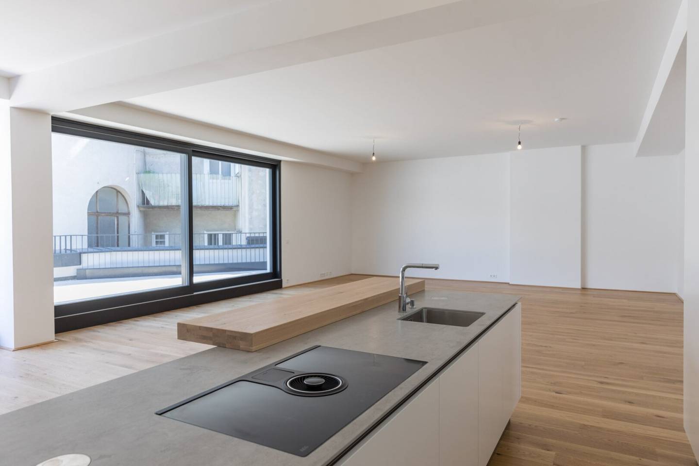 Urban loft flair with a generous terrace in the best Währing location