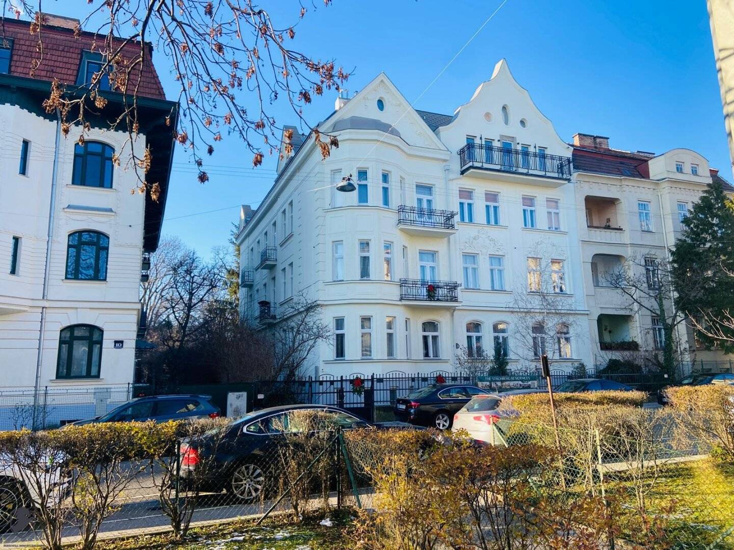 Exclusive top floor penthouse near Schönbrunn with generous 37 m², exclusive roof terrace