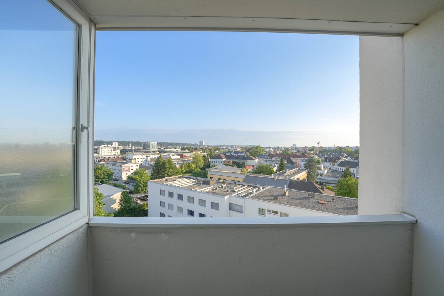 Großzügige 4-Zi-Wohnung mit Loggia in Wels - Neustadt