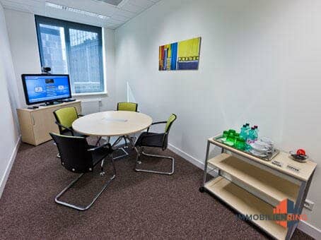 Offices in top location commission free