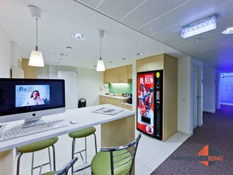 Offices in top location commission free