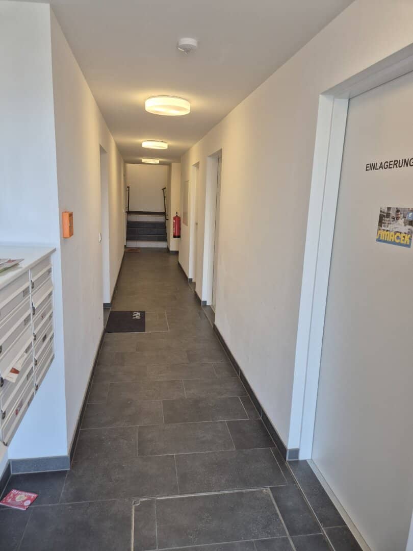 Rendite Objekt! Freier Mietzins bei Neubau Zinshaus mit 15 Wohnungen und 7 Stellplätzen, Baujahr 2022