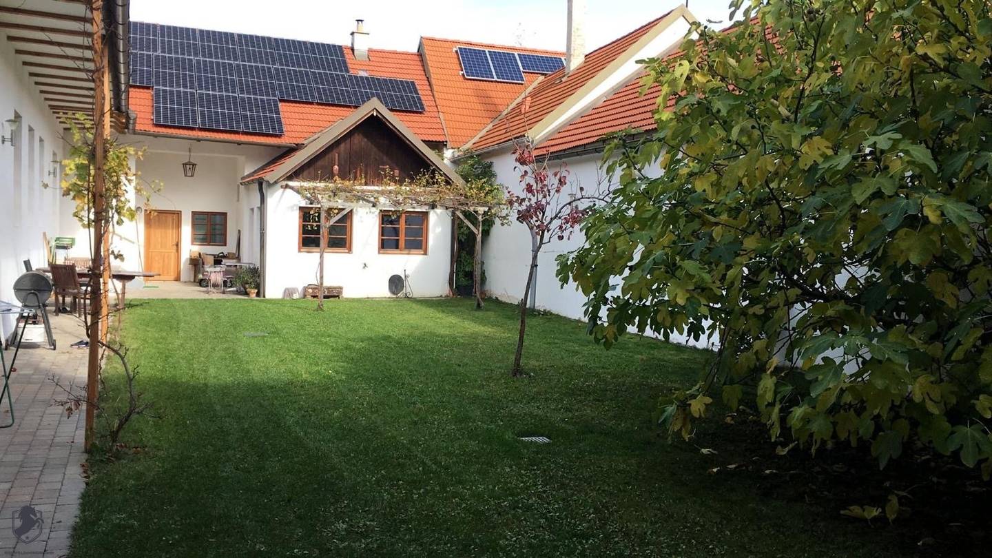 Stylish residential and commercial property with loft character in the Weinviertel