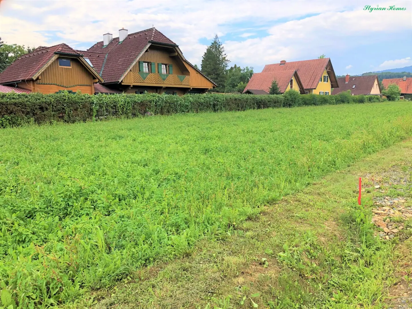 Building plots with magnificent views and a quiet location, approximately 700 m² per parcel, serviced
