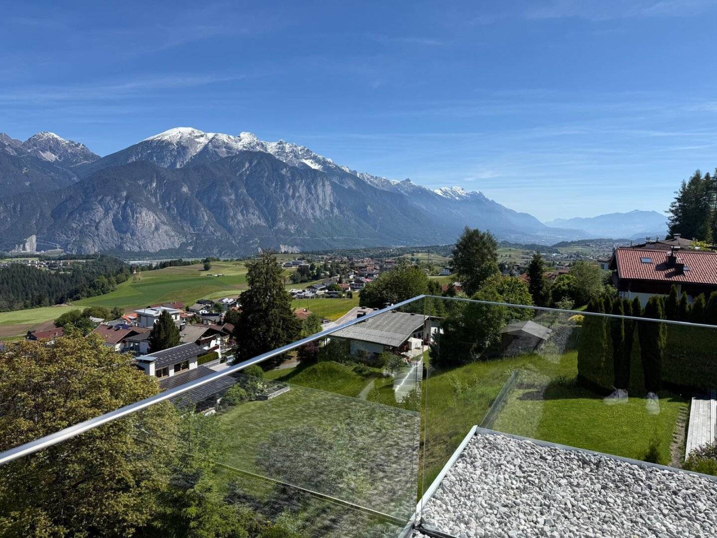 Design &amp; Feel-Good Highlight! Dreamlike 4-room garden apartment with terrace in the low mountain range managerial note? no—ignore that