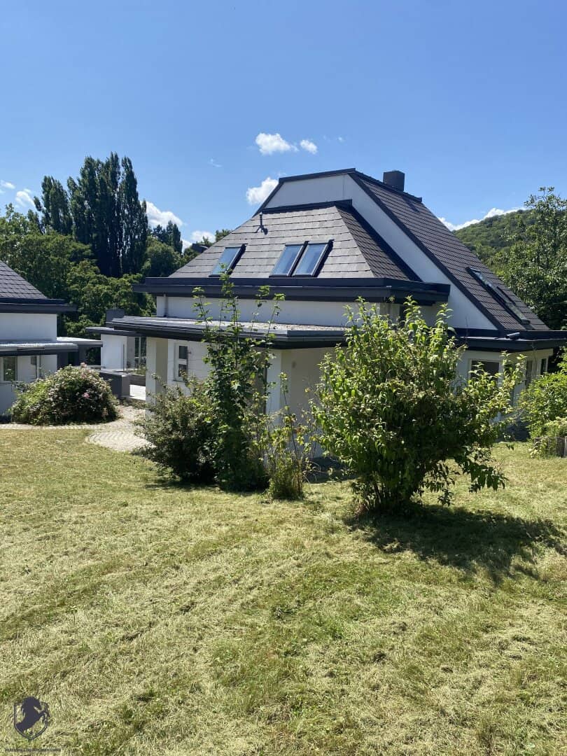 Exclusive villas in a picturesque setting, pure luxury for discerning buyers