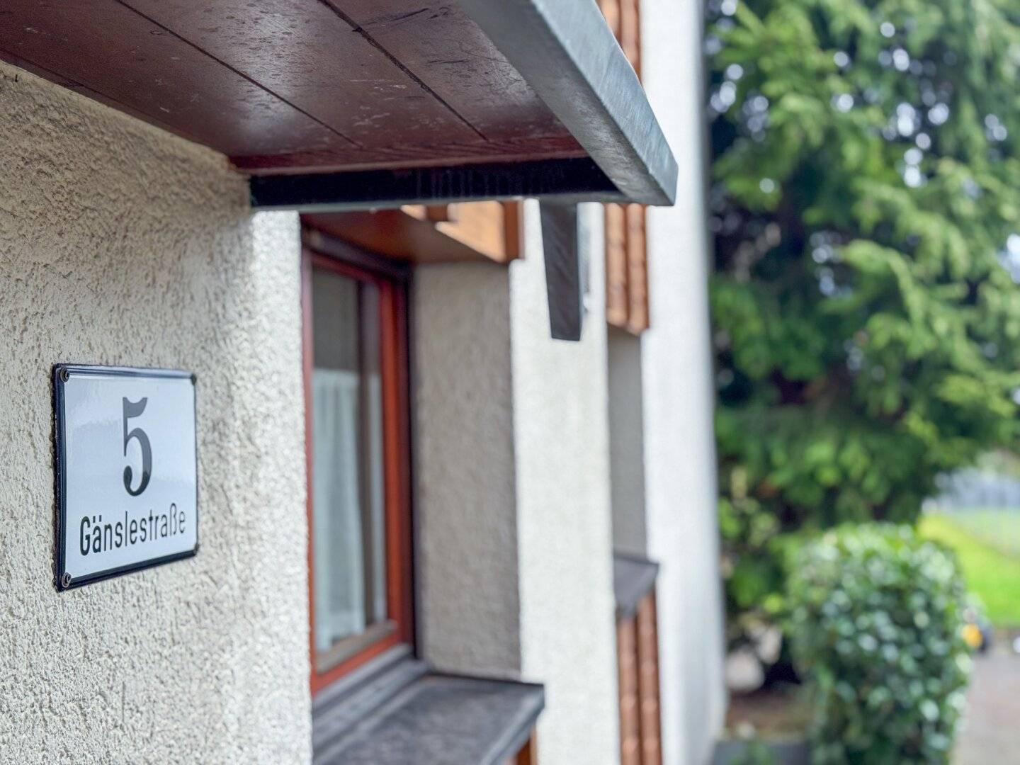 Familienfreundliche 4,5-Zimmer-Wohnung mit großzügigem Balkon & Tiefgarage