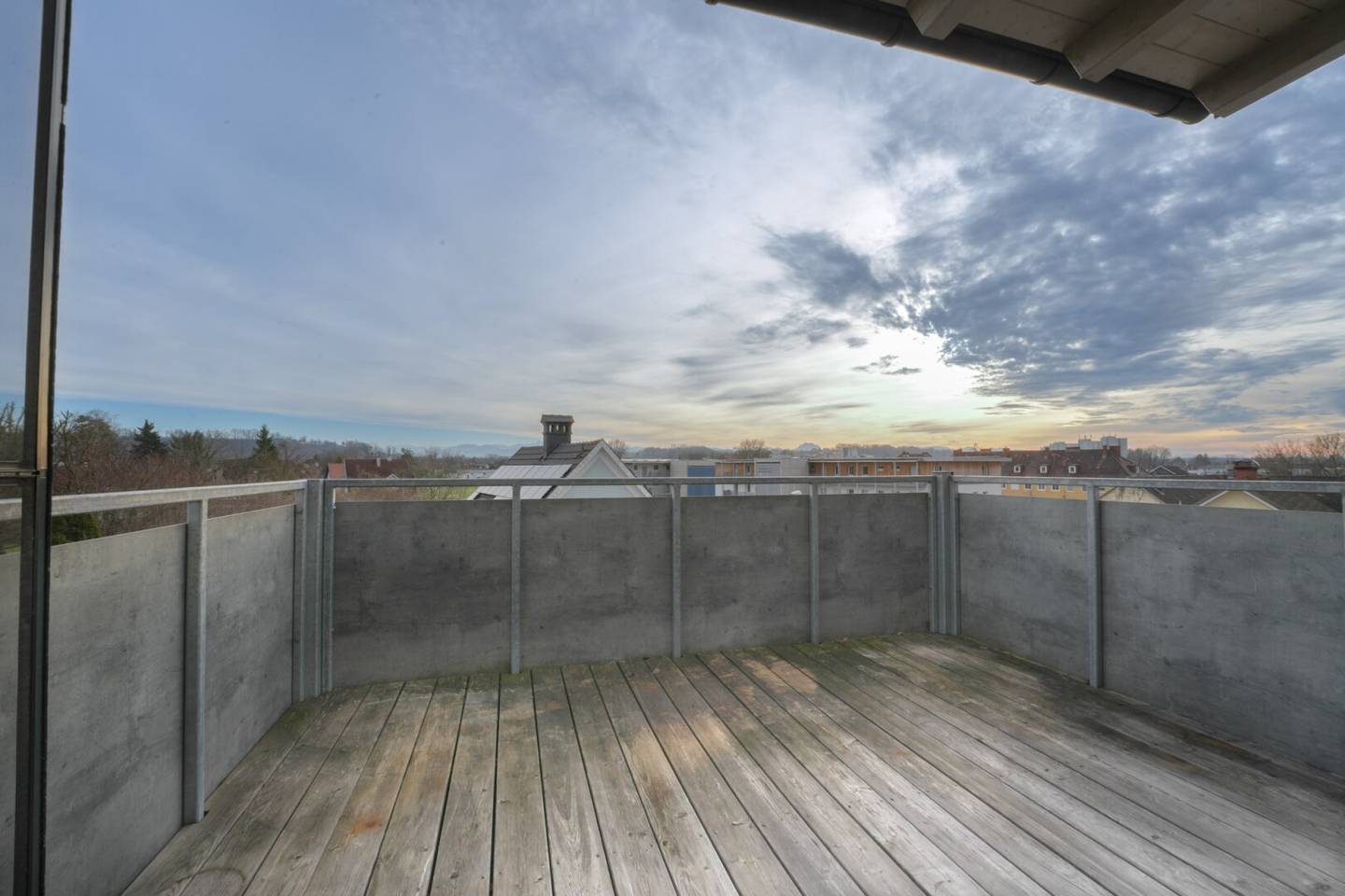 2 months rent-free - attic apartment with distant view in Wels/Lichtenegg