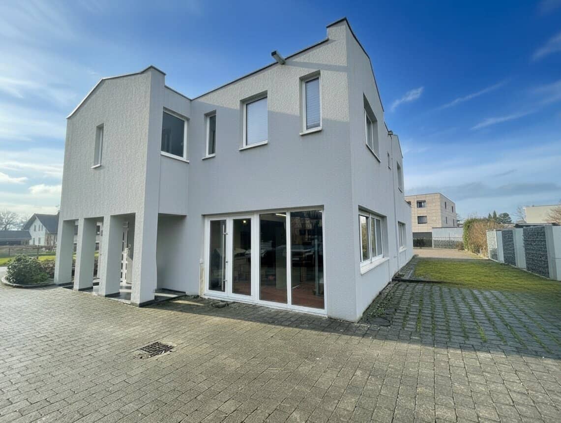 Attraktives Gewerbeobjekt mit Eigennutzung und vermietbaren Flächen – Sichtbarkeit & Eleganz vereint
