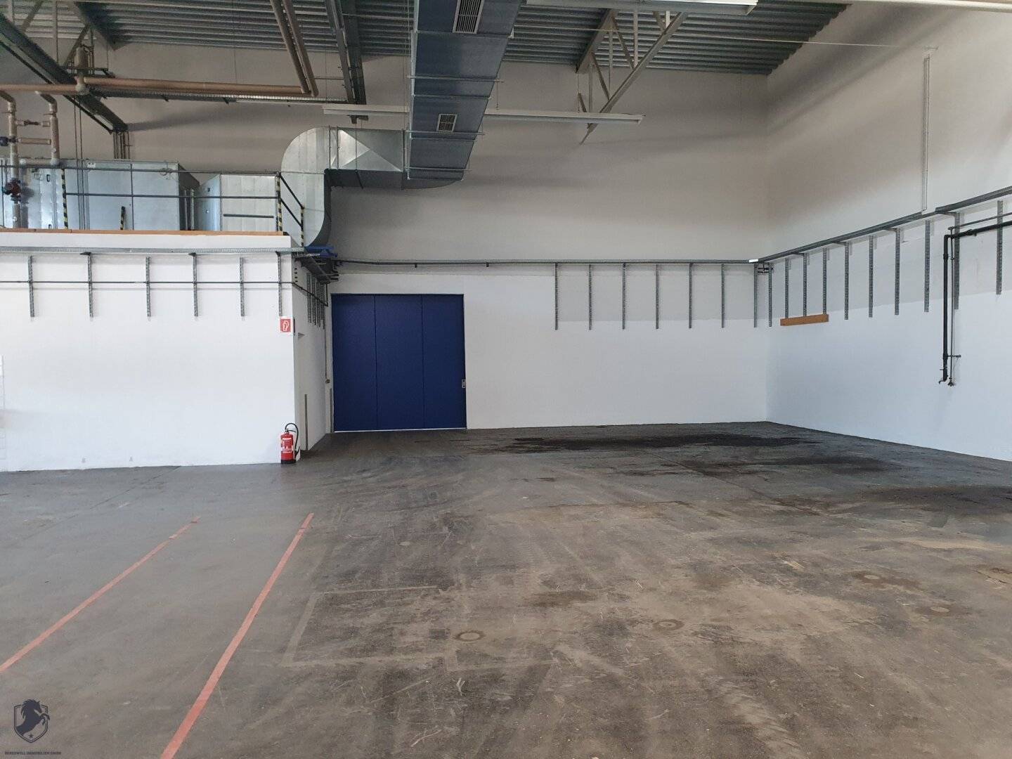 Zur Vermietung gelangt eine Lagerhalle mit einer Gesamtfläche von ca. 805 m² in Siegendorf nahe Eisenstadt - Sopron