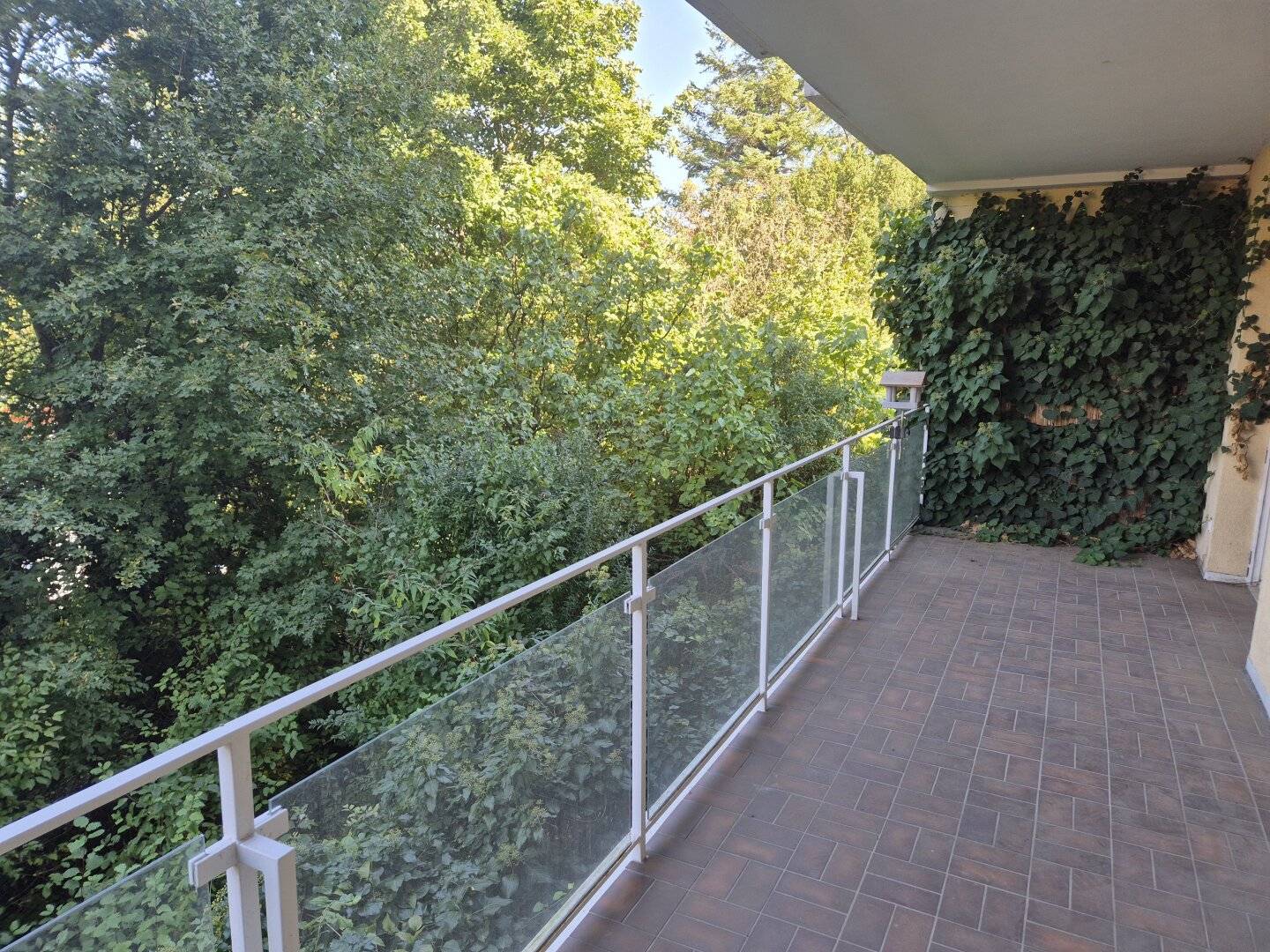 Balcony apartment in a quiet location near Lainzer Tiergarten