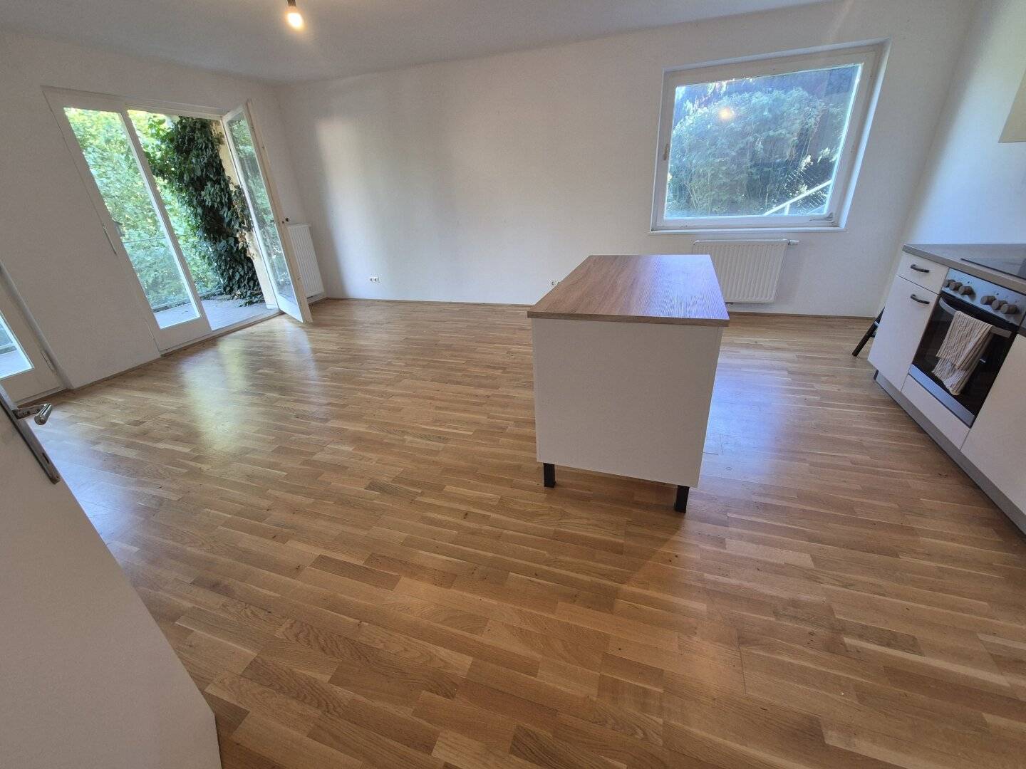 Balcony apartment in a quiet location near Lainzer Tiergarten