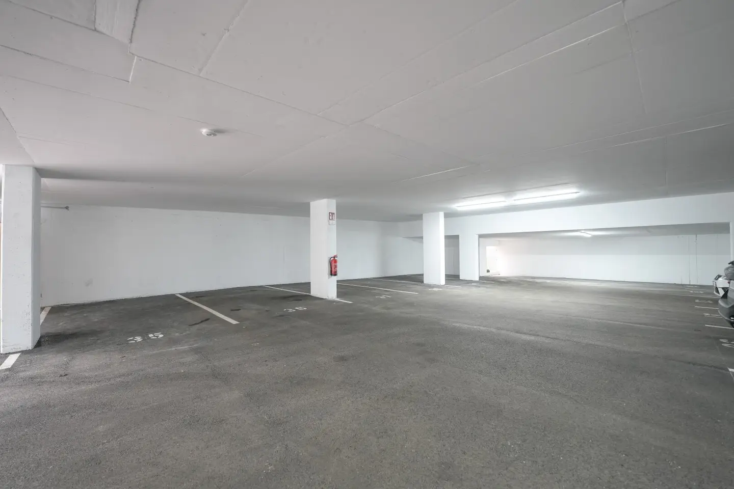Underground garage parking spaces near Bahnhof Neustadt in Wels/Neustadt for rent