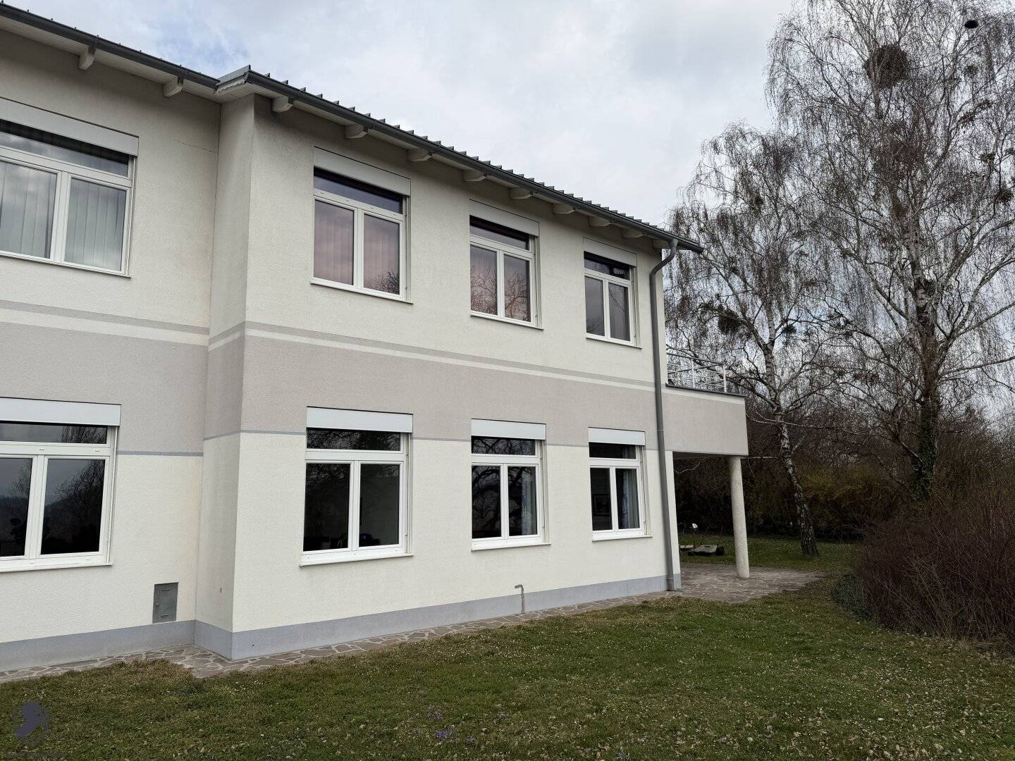 Bürogebäude nahe Haubiversum – Top-Standort mit Entwicklungspotenzial & Ötscherblick