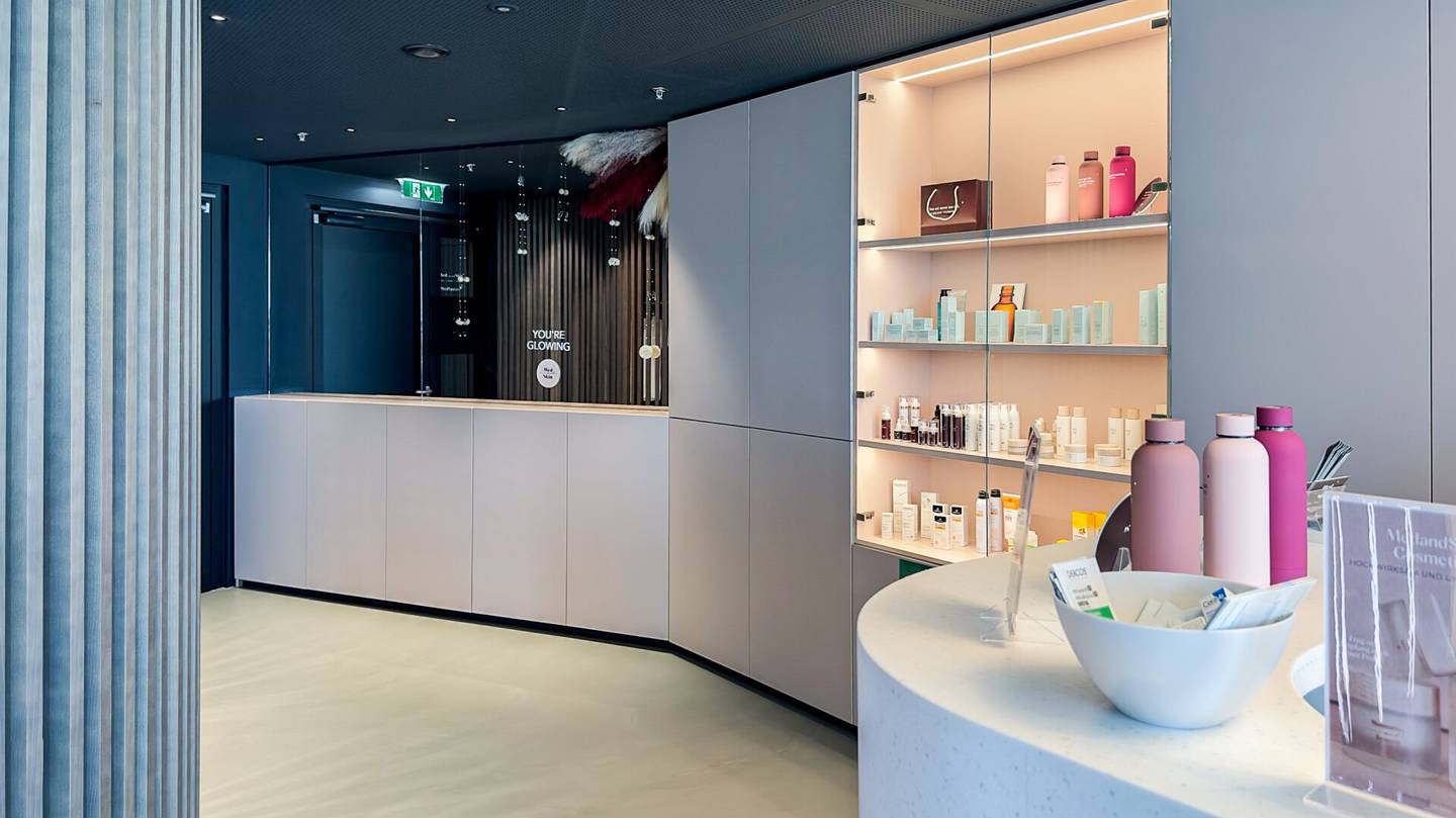 MEDIZINISCHE ELEGANZ ÜBER DEN DÄCHERN WIENS: DIE ORDINATION IM 15. STOCK DES THE ICON VIENNA AM HAUPTBAHNHOF - flexible Miete /Umsatzbeteiligung möglich!