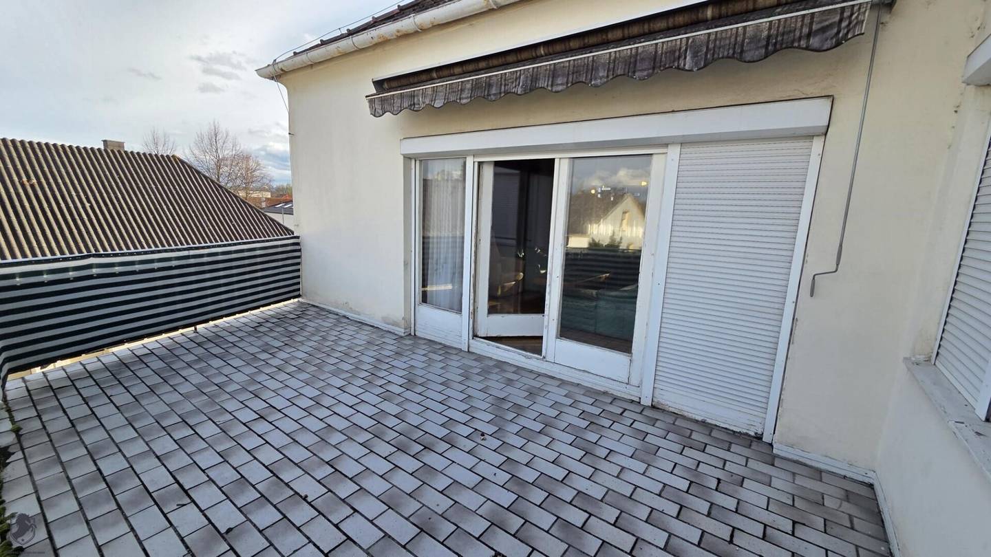 +++JETZT ZUGREIFEN : EIN MEHRFAMILIENHAUS mit - 3 EINGÄNGE -zum Sanieren und Renovieren. !!!  € 262.000,-- VB +++mit Garten und in  guter Lage zu verkaufen +++