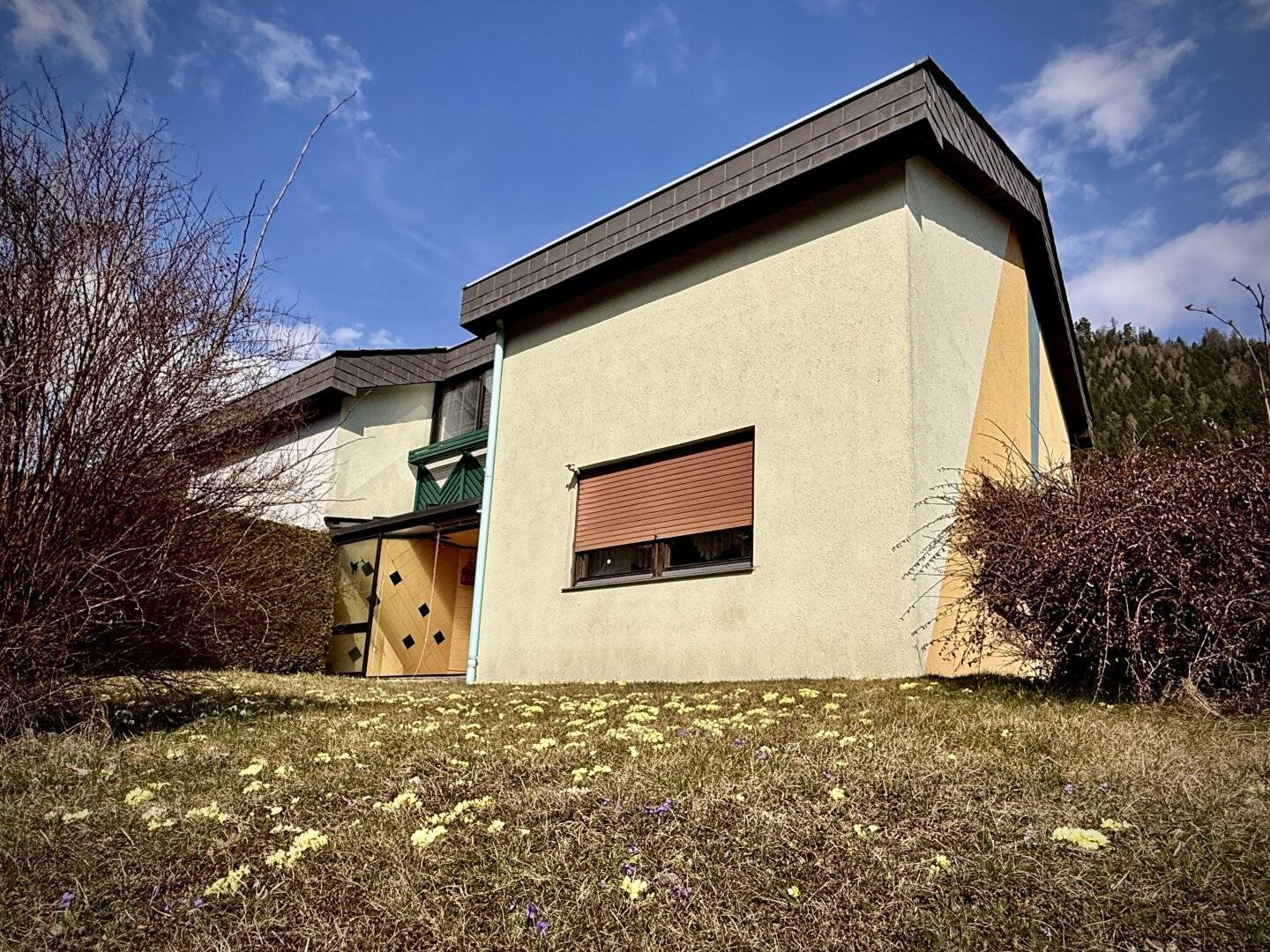 Ein perfekter Sonnenplatz für die Familie – ruhig gelegenes Eckreihenhaus in Neuberg zu Verkaufen