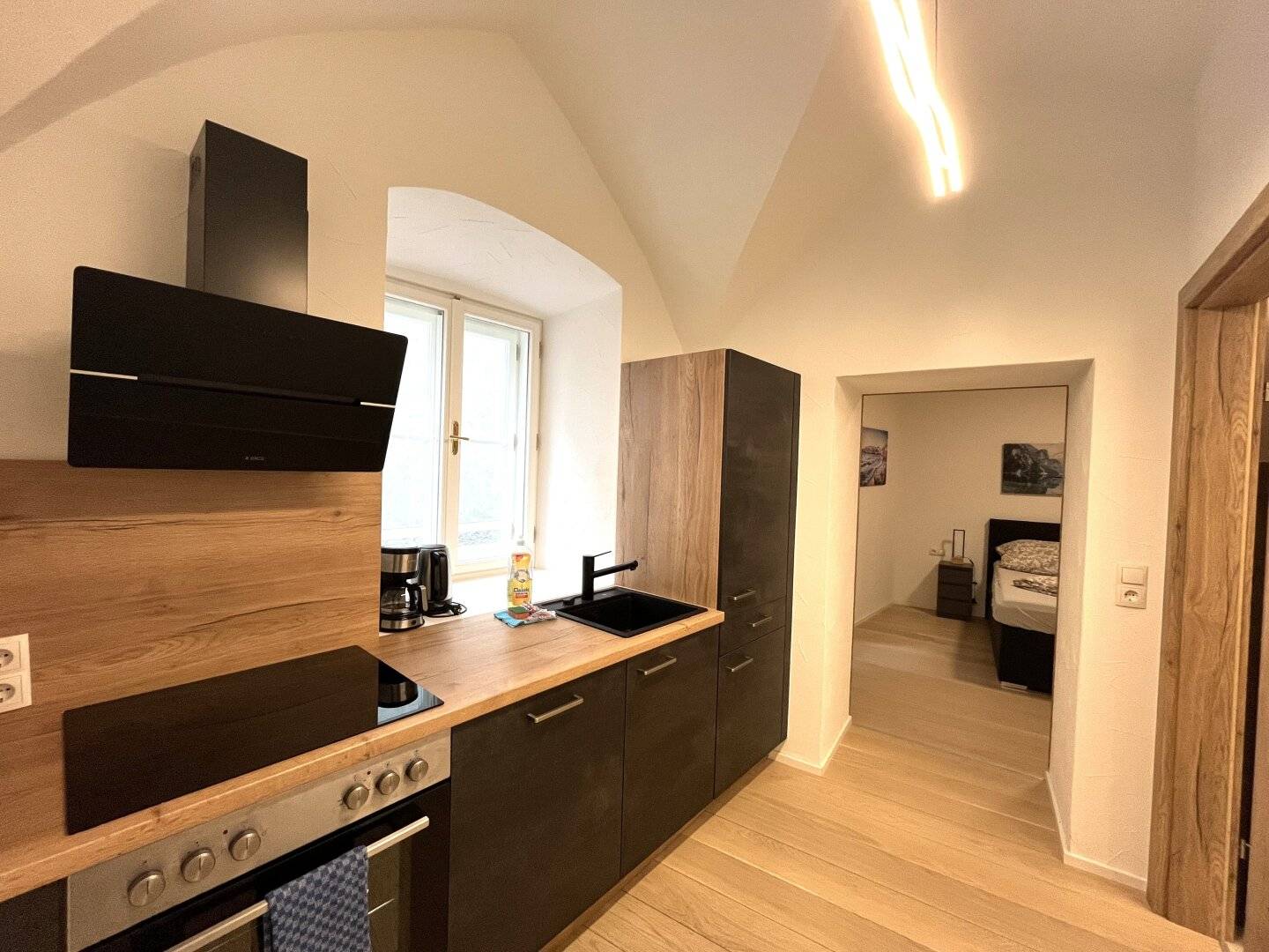 Wunderschöne 3-Zimmerwohnung in kernsaniertem Stadthaus in top Lage