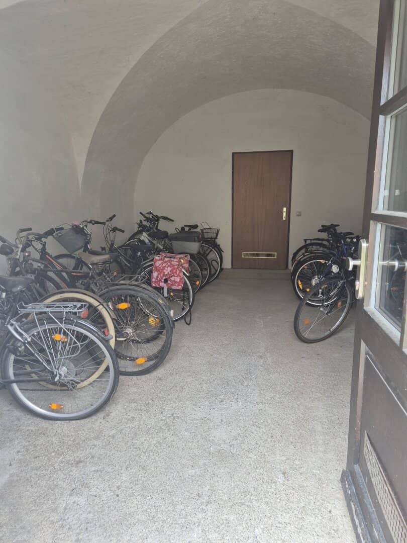 Sehr gute Rendite bei Vollvermietung! Zinshaus mit 27 Einheiten in guter Lage