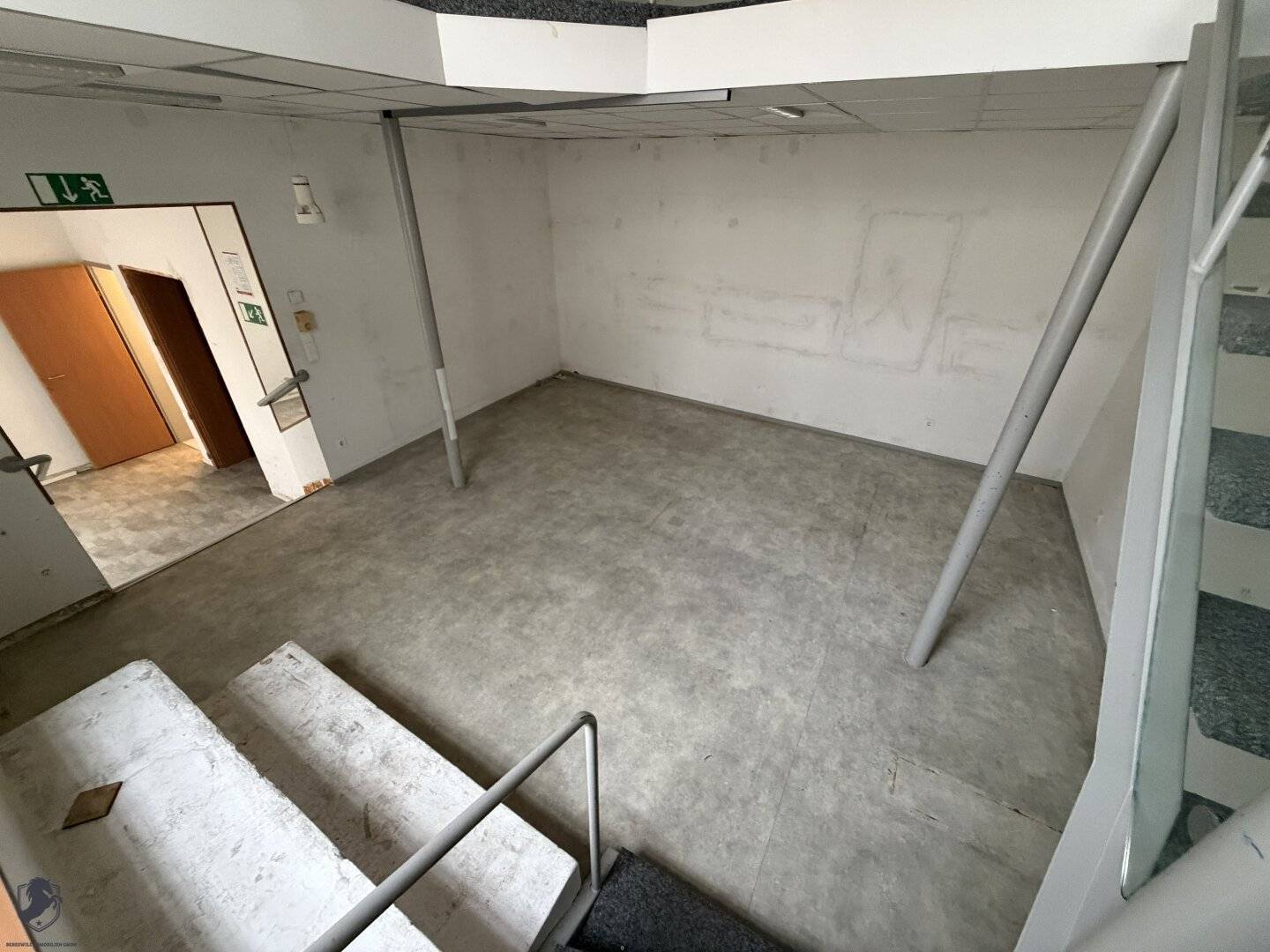 Geschäftslokal / Bürofläche mit Galerieebene