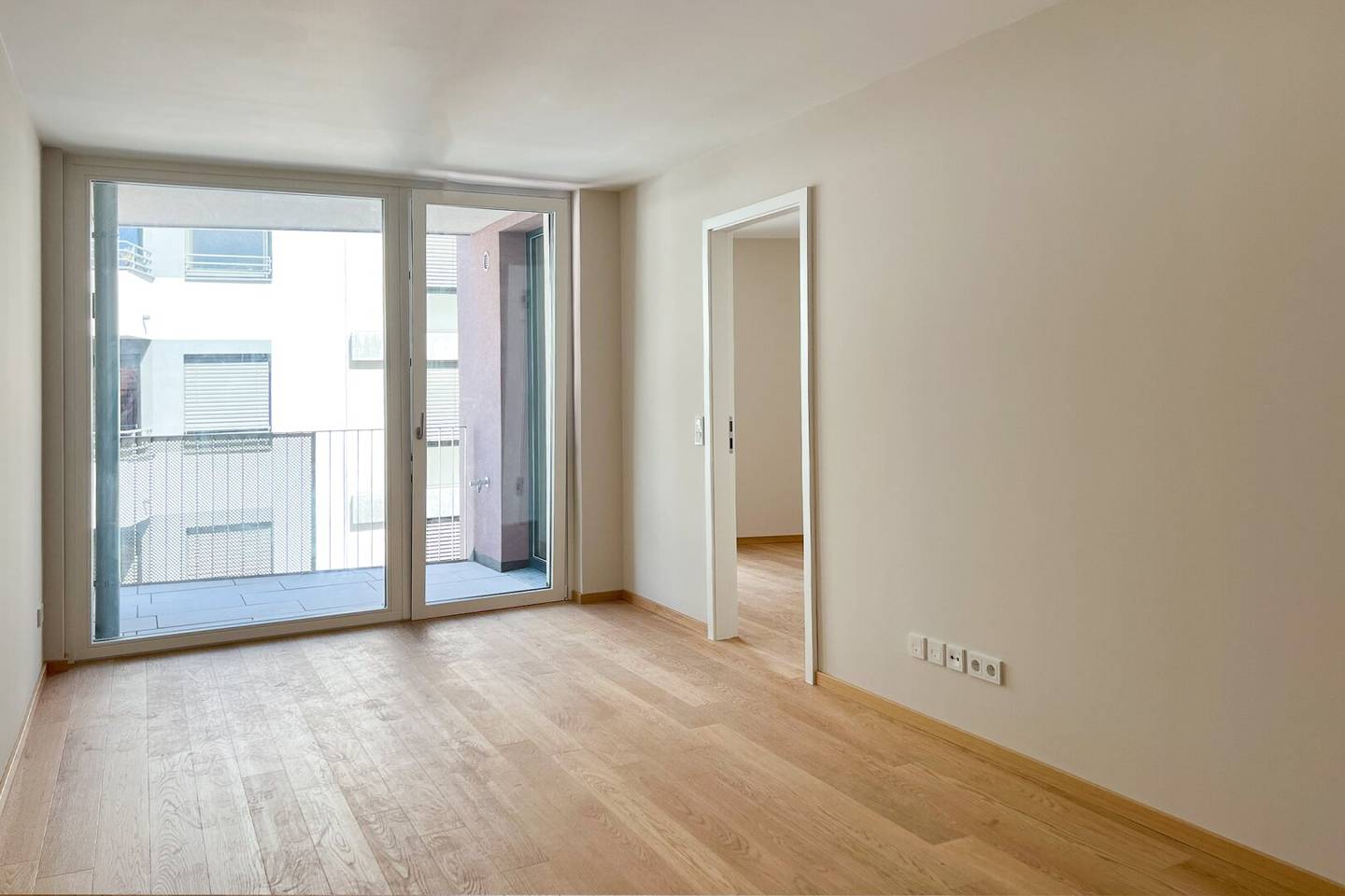 2-ZIMMER-ANLEGERWOHNUNG NÄHE MEIDLINGER MARKT