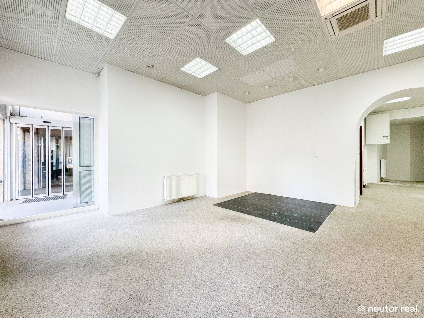 Desirable commercial space newly available for rent in a high traffic location with no transfer fee