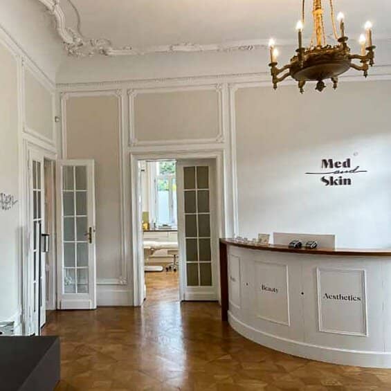Exclusive medical practice rooms in Villa Demel, quiet and attractive location in the 17th district, flexible rent / revenue sharing possible