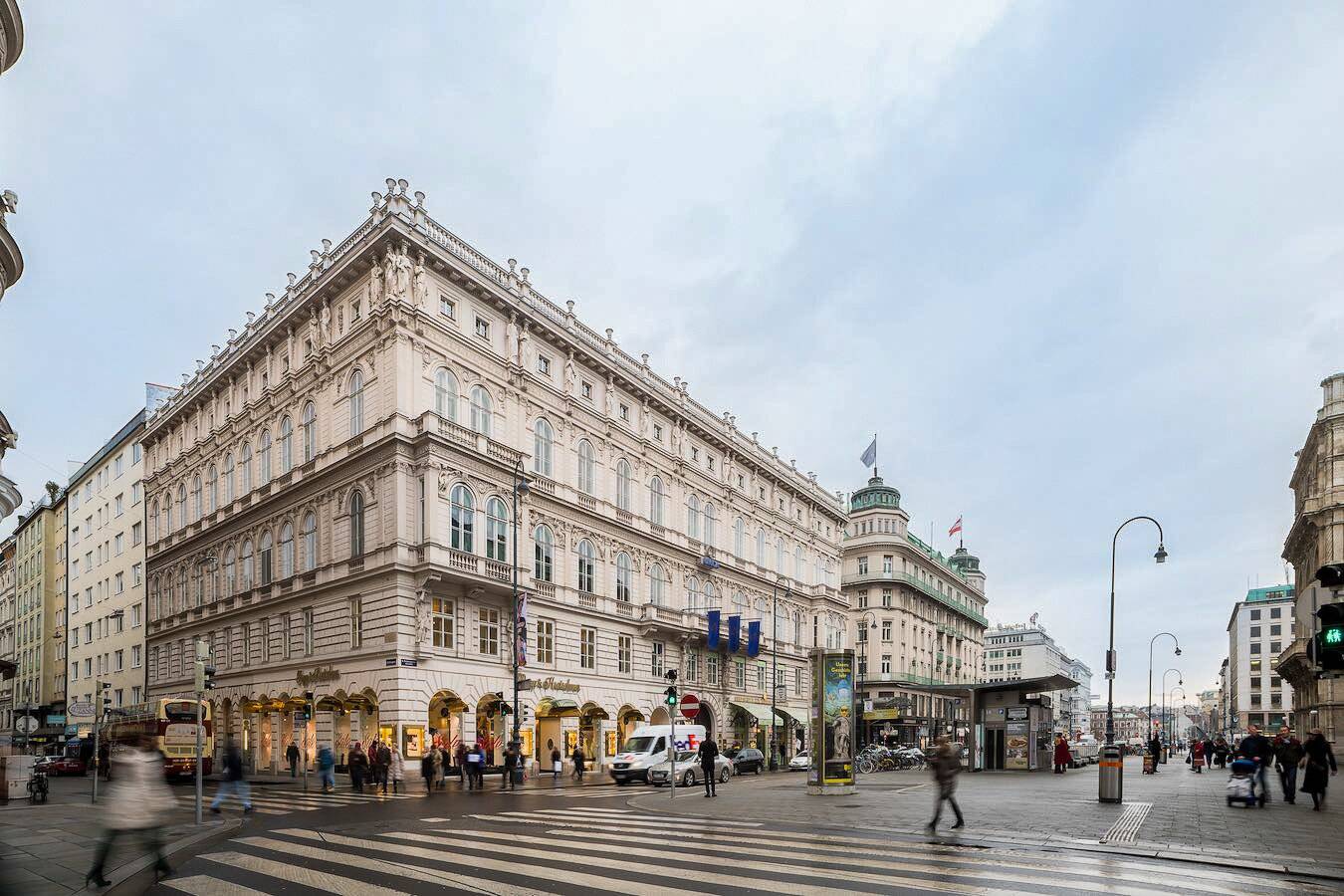 EXKLUSIVE ORDINATIONSRÄUME IM PALAIS TODESCO: ERSTKLASSIGE AUSSTATTUNG IN TOP-LAGE AN DER OPER - flexible Miete / Umsatzbeteiligung möglich!
